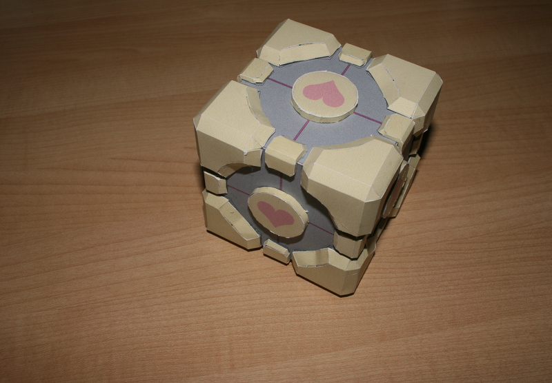  Papercraft Weighted Companion Cube Model